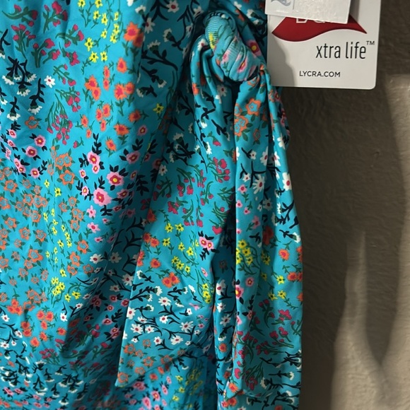 Lands End Women’s Swimdress Floral Size 4 Blue NWT - Picture 2 of 8
